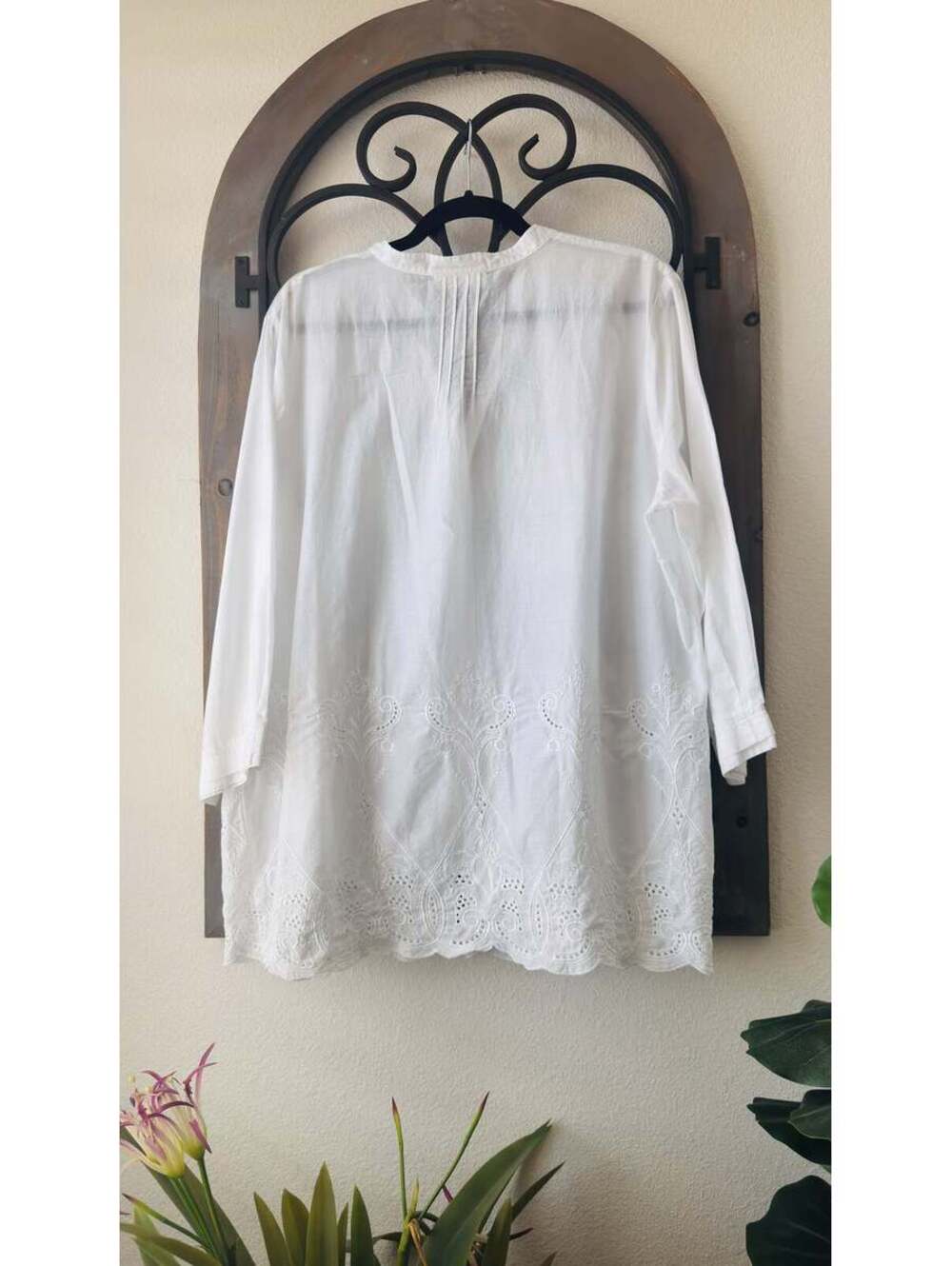 Coldwater Creek Pintuck Embroidered Tunic Blouse - Size L - Picture 6 of 7